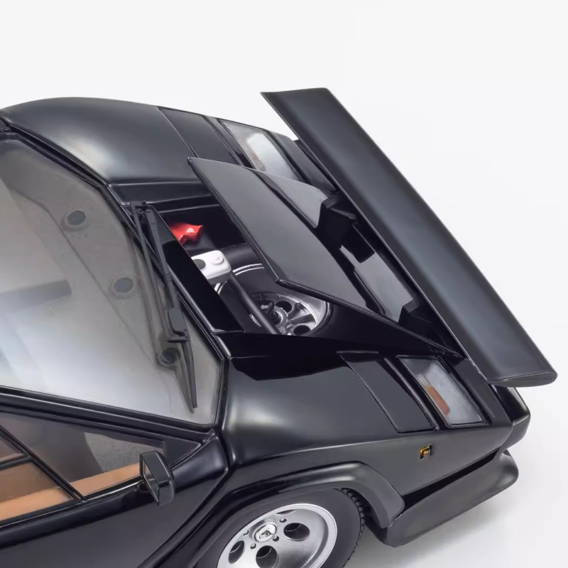 Kyosho 1:18 Lamborghini Countach LP400 S Diecast Model