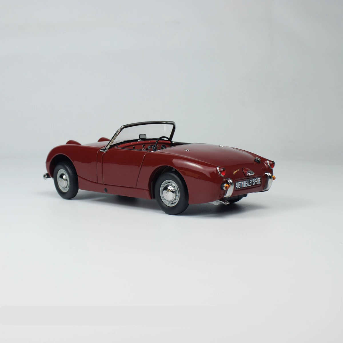 Kyosho 1:18 Austin Healey Sprite Classic Diecast Model Car