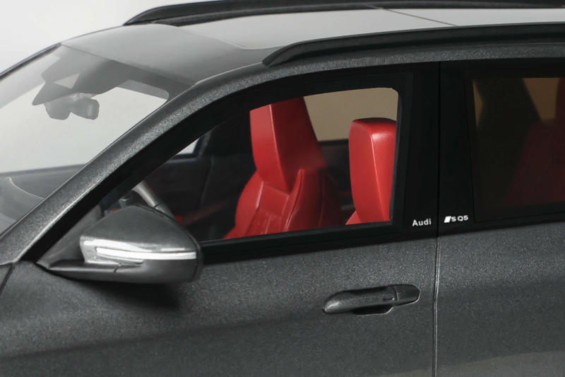 OTTO 1:18 Audi SQ5 TFSI Resin Model