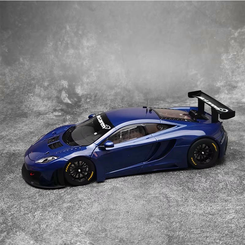 AUTOart 1:18 McLaren MP4-12C GT3 Diecast Model