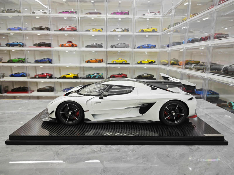 FrontiArt 1:8 Koenigsegg Agera RSR Resin Model Car