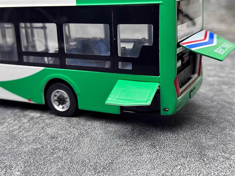 Zhongtong N12 (LCK6126EVGRA1) 1:43 Diecast Qingdao Bus Model