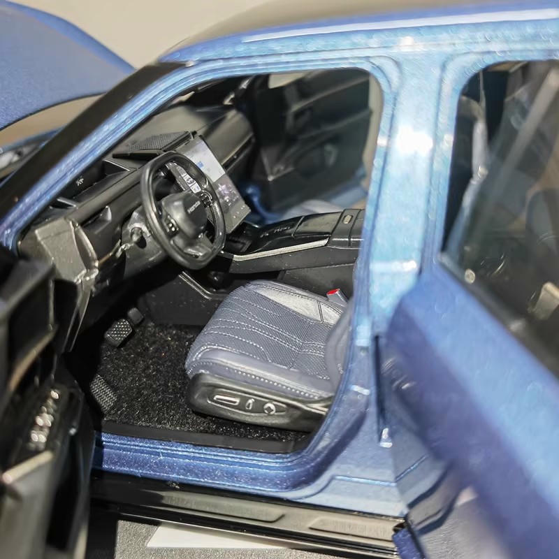 1:18 Honda P7 2025 Diecast Model Car