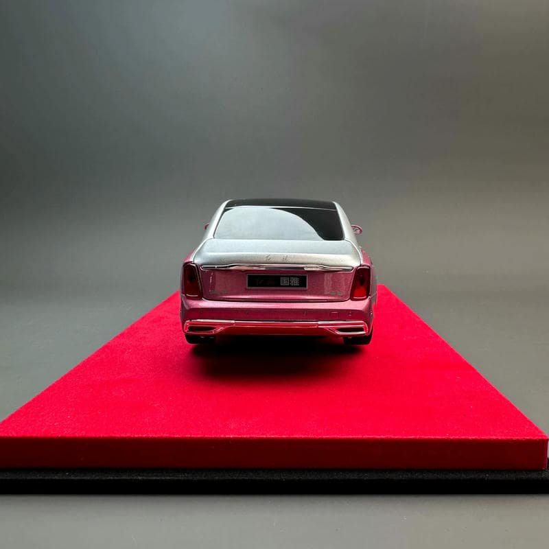 Hongqi Guoya 1:24 Diecast Model – FAW Golden Sunflower Luxury Sedan Collector Edition