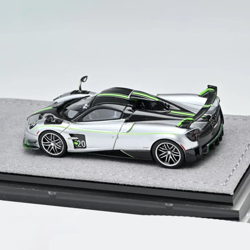 DMH 1:64 Pagani Huayra Roadster Resin Model