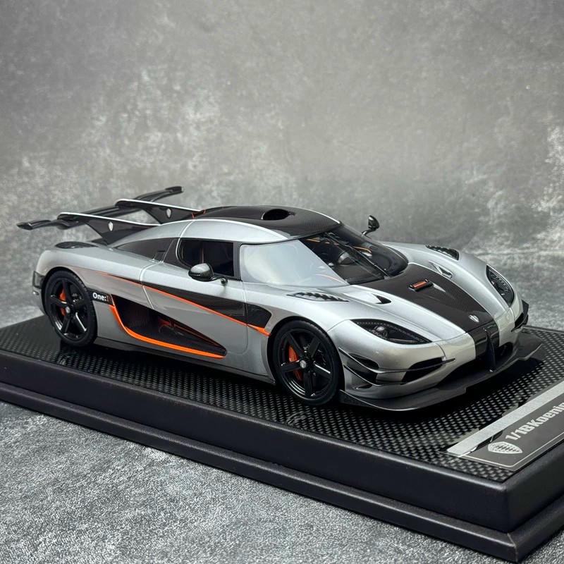 VMB 1:18 Koenigsegg ONE:1 Resin Model – White / Silver – YX car model
