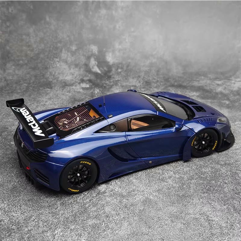 AUTOart 1:18 McLaren MP4-12C GT3 Diecast Model