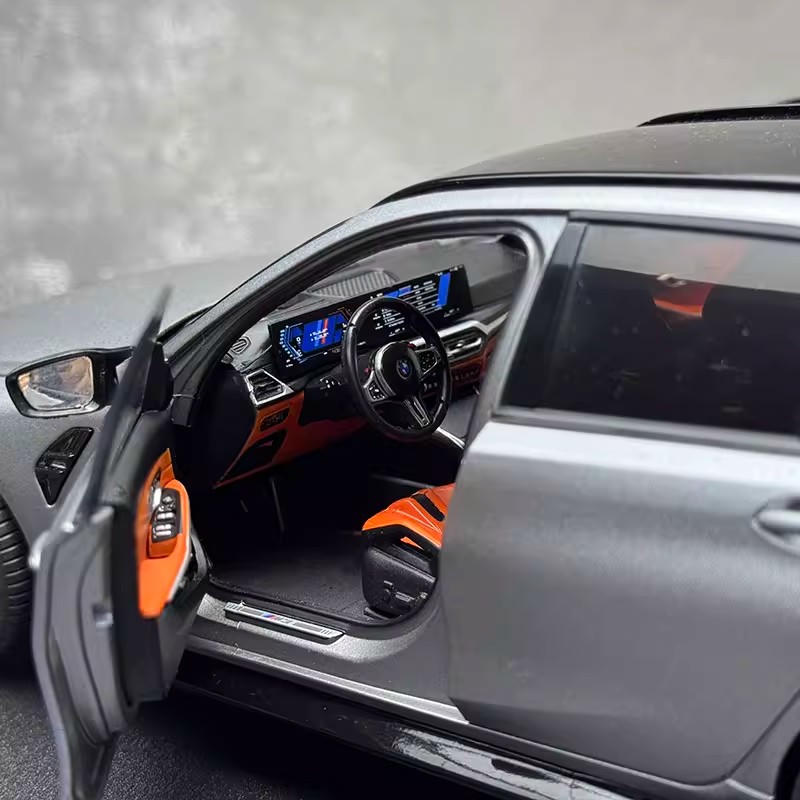 SOLIDO 1:18 BMW M3 G81 Touring Alloy Diecast Model