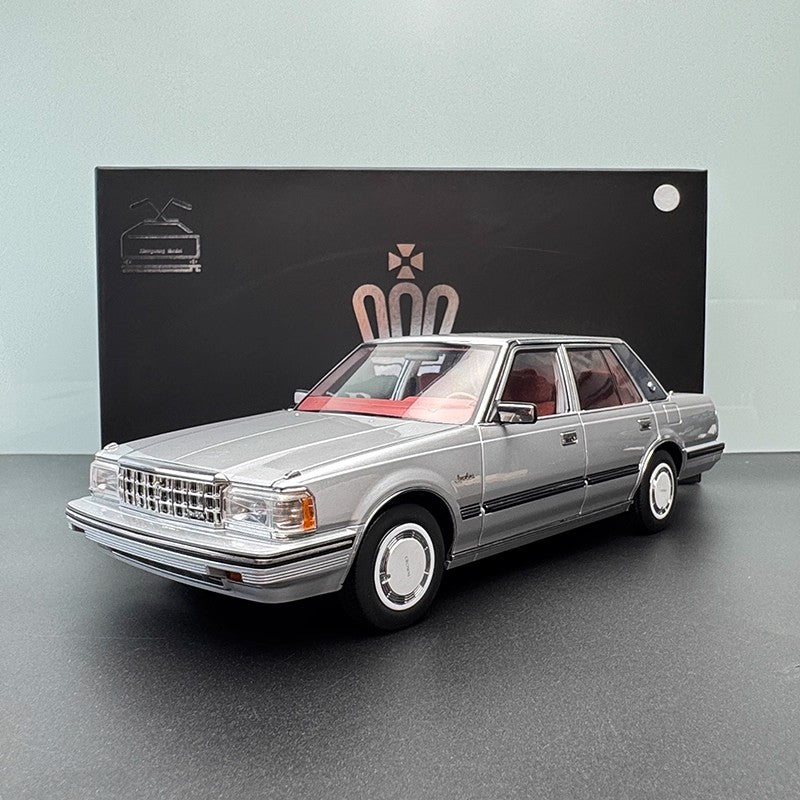 Xiaoguang 1:18 Toyota Crown M122 Alloy Diecast Model Car