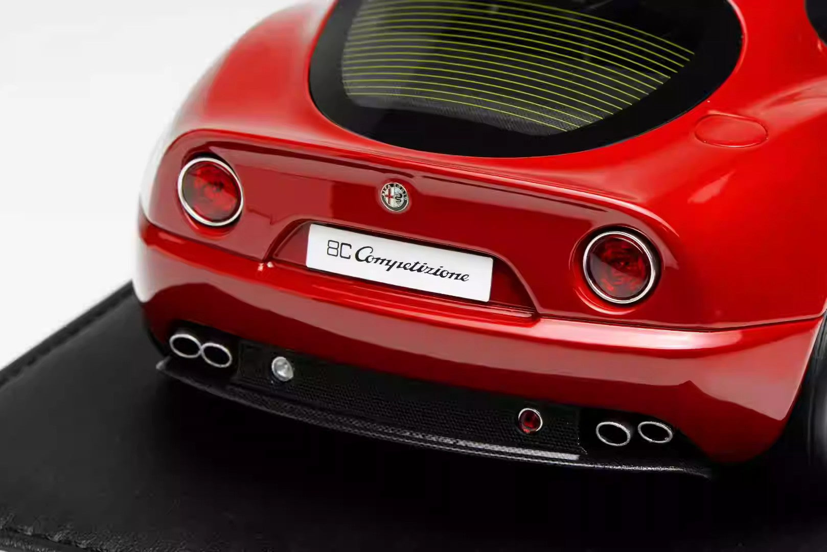 MotorHelix 1:18 Alfa Romeo 8C Resin Model – YX car model