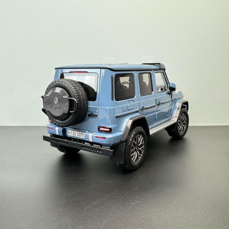 KengFai 1:18 Mercedes-Benz AMG G63 4x4 – Limited Edition Alloy Model