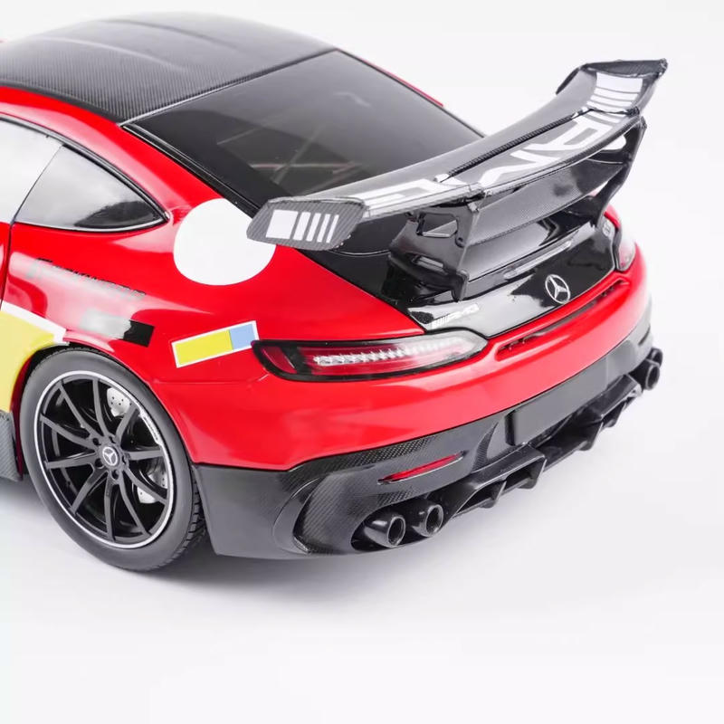 MINICHAMPS 1:18 Mercedes-Benz AMG GT Black Series Alloy Diecast Model