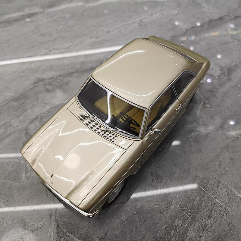 OTTO 1:18 Peugeot 204 (1965) Resin Model Car