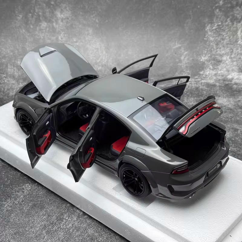 AUTOart 1:18 Dodge Charger Scat Pack Widebody Diecast Model