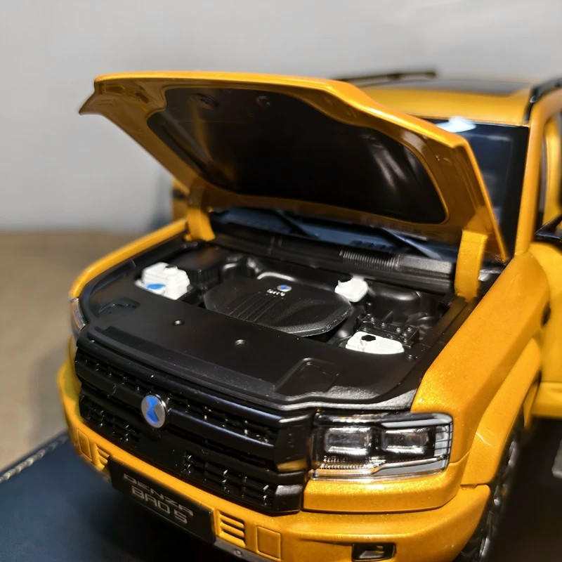 BYD BAO 5 1:18 Diecast Model Car – Gold