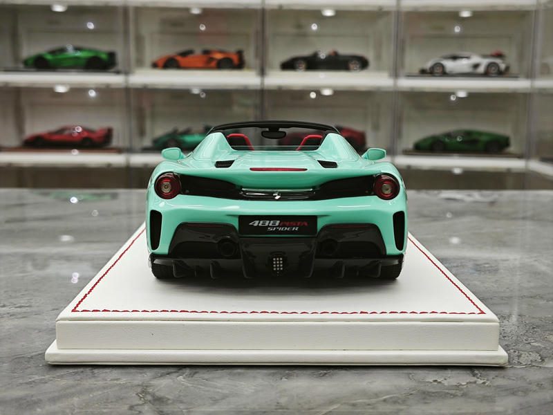 Dino Model 1:18 Ferrari 488 Pista Spider Resin Model – Tiffany Blue