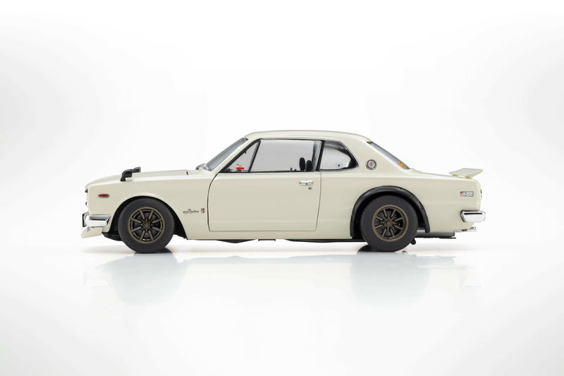 Kyosho Nissan Skyline 2000 GT-R (KPGC10) 1:18 Diecast Model Car