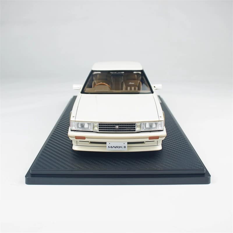 Ignition Model Toyota Mark II 1:18 Resin Model Car
