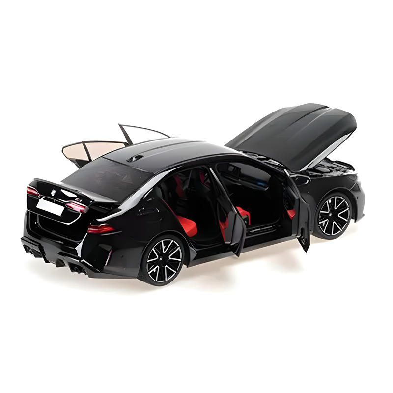Minichamps 1:18 BMW M5 2024 Diecast Model Car