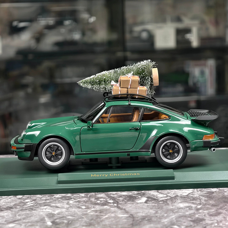 NOREV 1:18 Christmas Edition Volkswagen Beetle, Porsche 911 &amp; Fiat 500 Diecast Model Cars