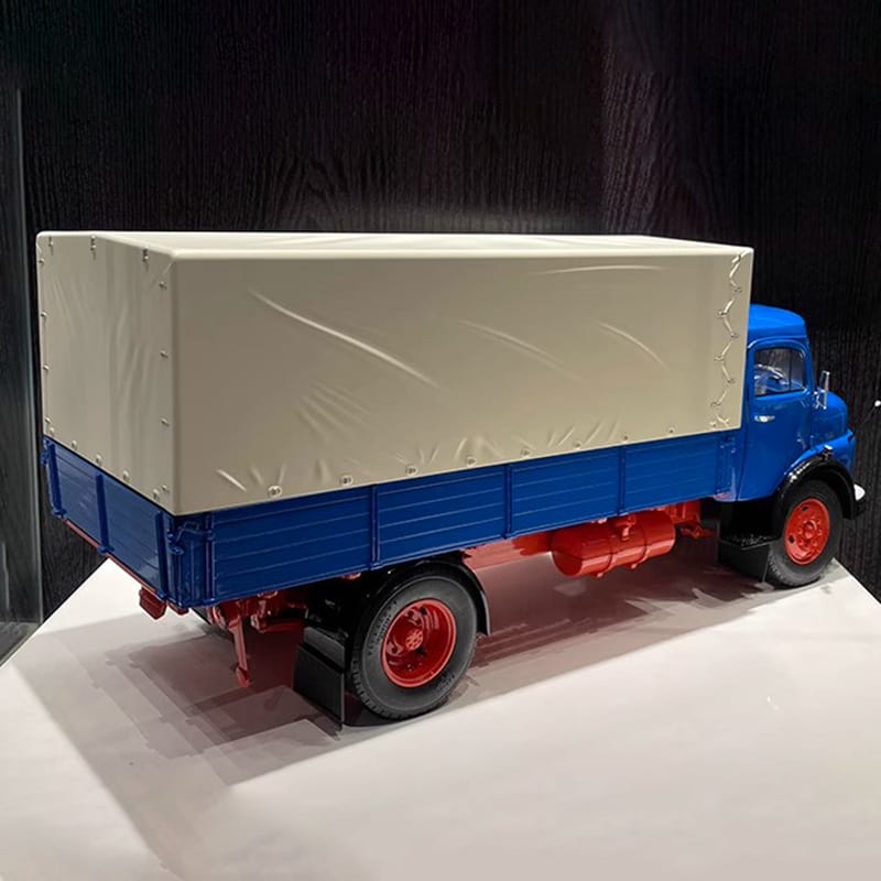 Schuco 1:18 Mercedes-Benz L911 Truck 1952 Alloy Model Car