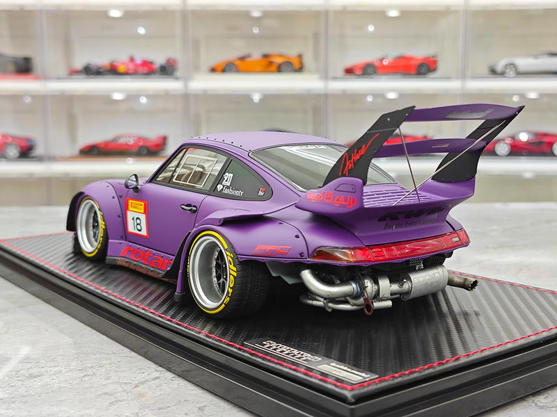 Ignition Porsche RWB 993 with Figure 1:18 Resin Model Car – IG4042