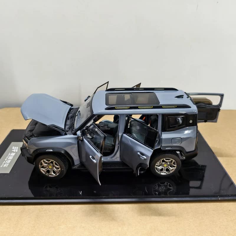 Official JETOUR T1 / T2 1:18 Diecast Model Car – Chery JETOUR Off-Road SUV Collectible