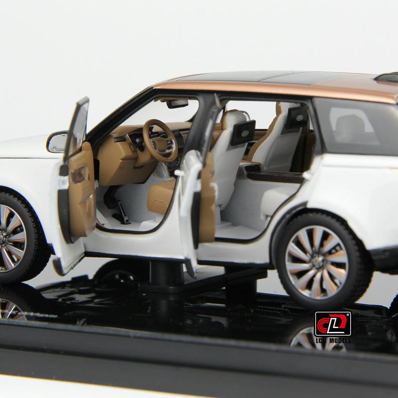 Pre-Order LCD 1:43 Range Rover White Alloy Full-Open Model – Acrylic Display & Transparent Sunroof