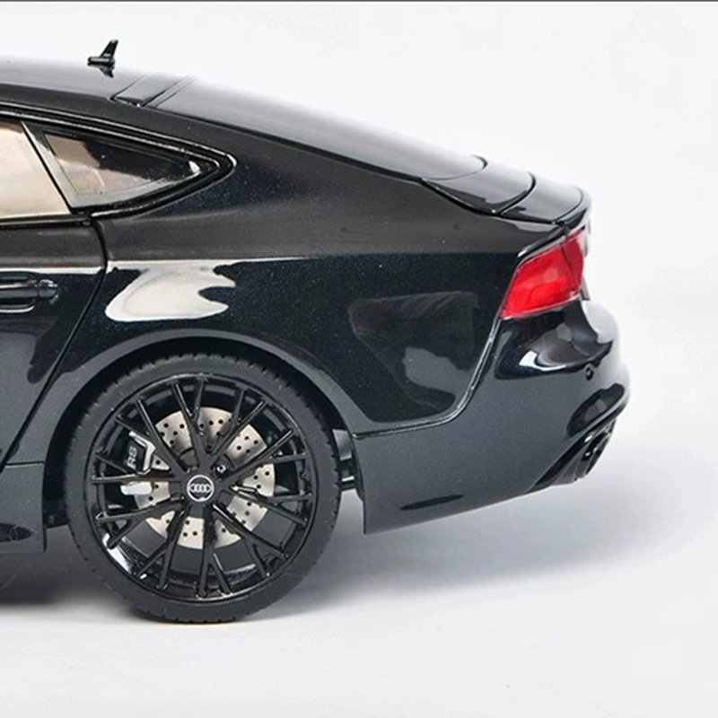 KengFai 1:18 Audi RS7 Sportback 2016 Diecast Model