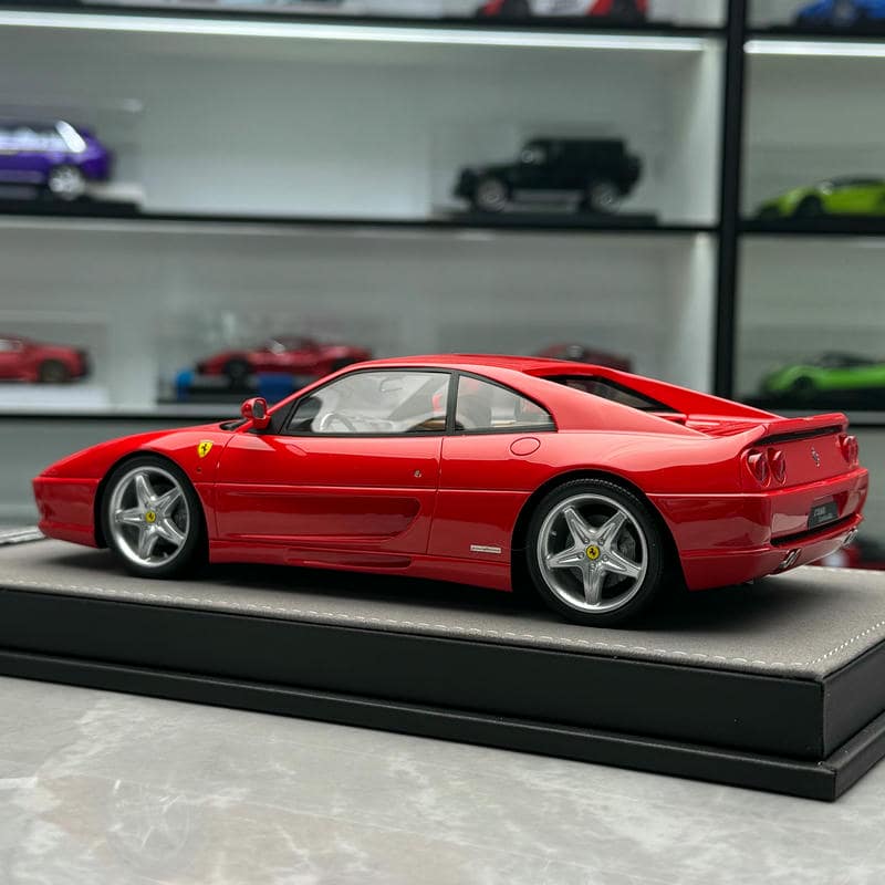 V8 Model 1:18 Ferrari F355 Resin Model Car
