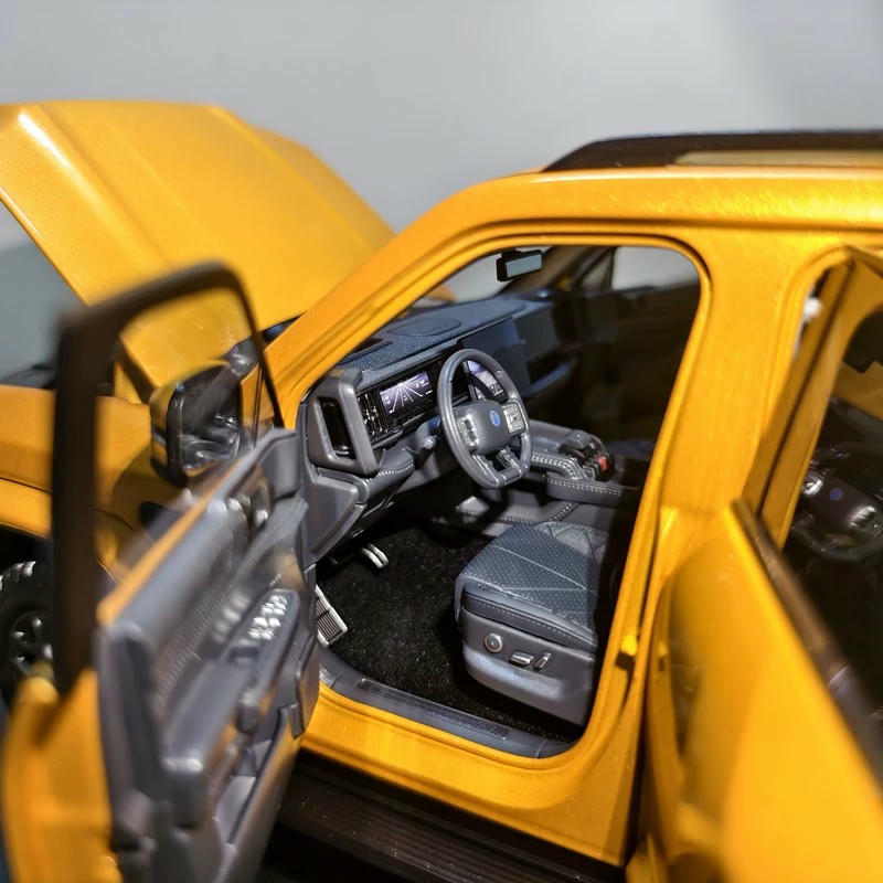 BYD BAO 5 1:18 Diecast Model Car – Gold