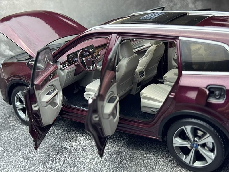 Ford EQUATOR 1:18 Diecast Alloy Model (Finished Display Edition – Sliding Sunroof &amp; Full Functions)