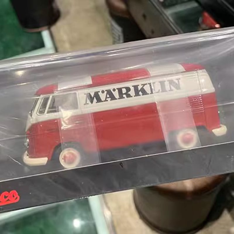 Schuco 1:32 Volkswagen VW T1 Bus model