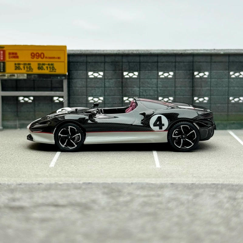 LCD Model 1:64 McLaren ELVA Diecast Car