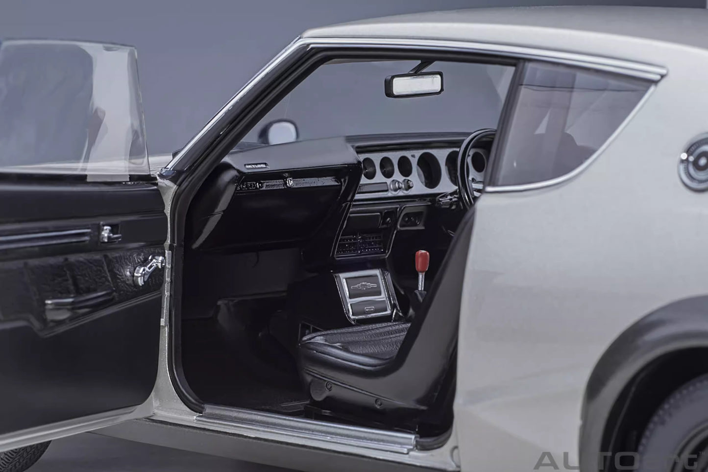 AUTOart Nissan GT-R Skyline KPGC110 – 1:18 Scale Model (Classic Hakosuka Heritage Edition)