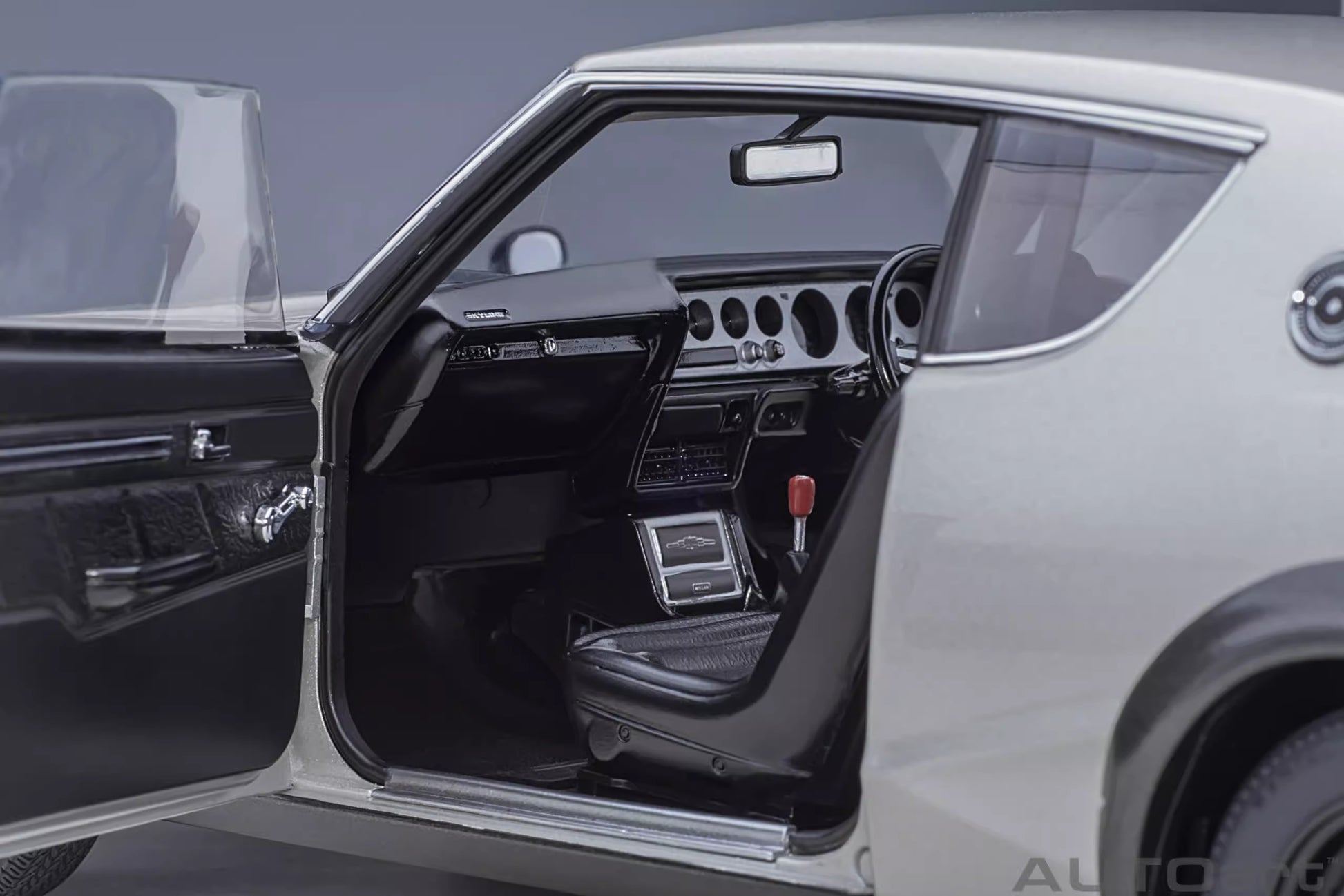 AUTOart Nissan GT-R Skyline KPGC110 – 1:18 Scale Model (Classic Hakosuka Heritage Edition)