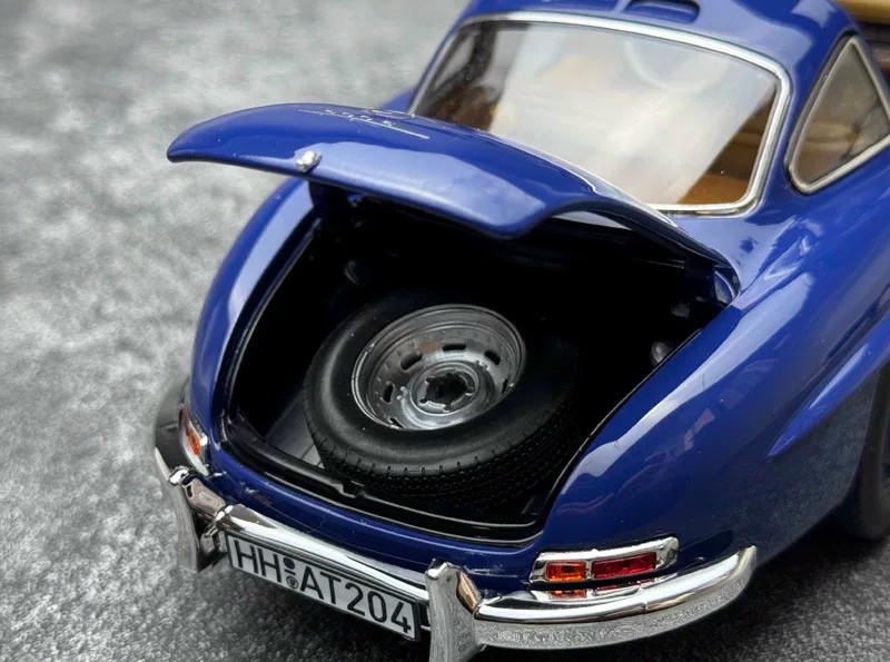 Norev 1:18 Mercedes-Benz 300SL W198 1954 Diecast Model Car