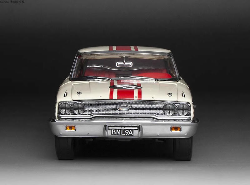 Sunstar 1:18 1963 Ford Galaxie 500XL Alloy Model