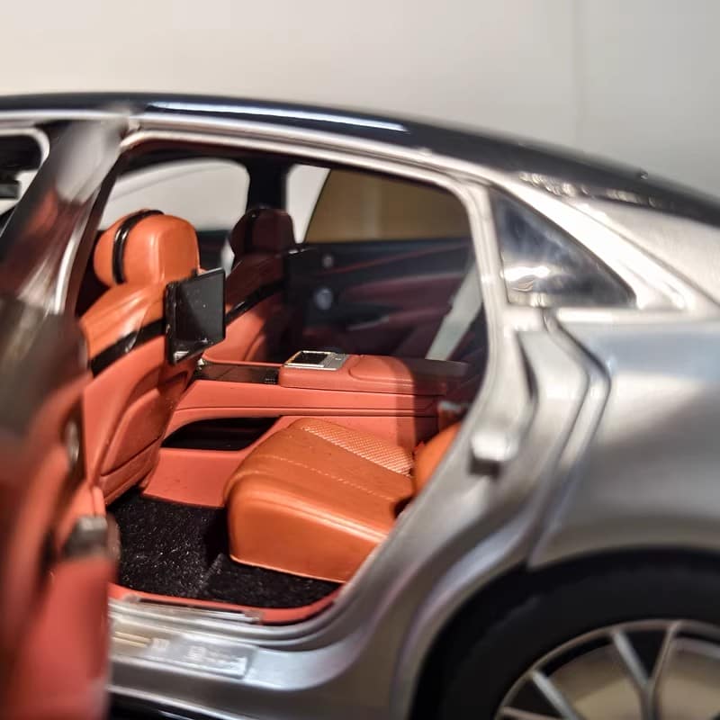 Original Manufacturer 1:18 BYD Yangwang U9 Electric Hypercar Diecast Model