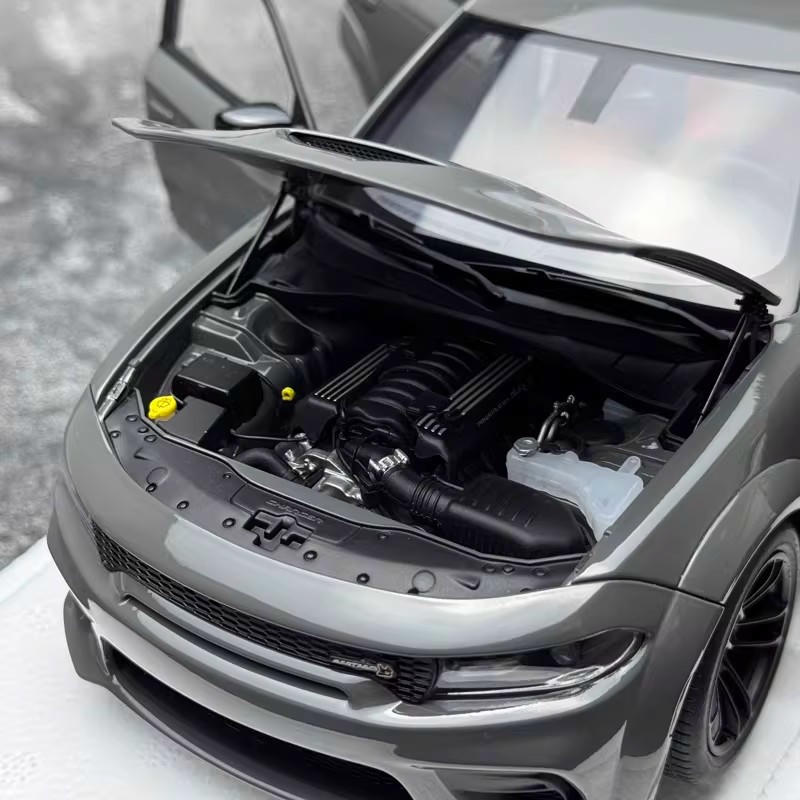 AUTOart 1:18 Dodge Charger Scat Pack Widebody Diecast Model