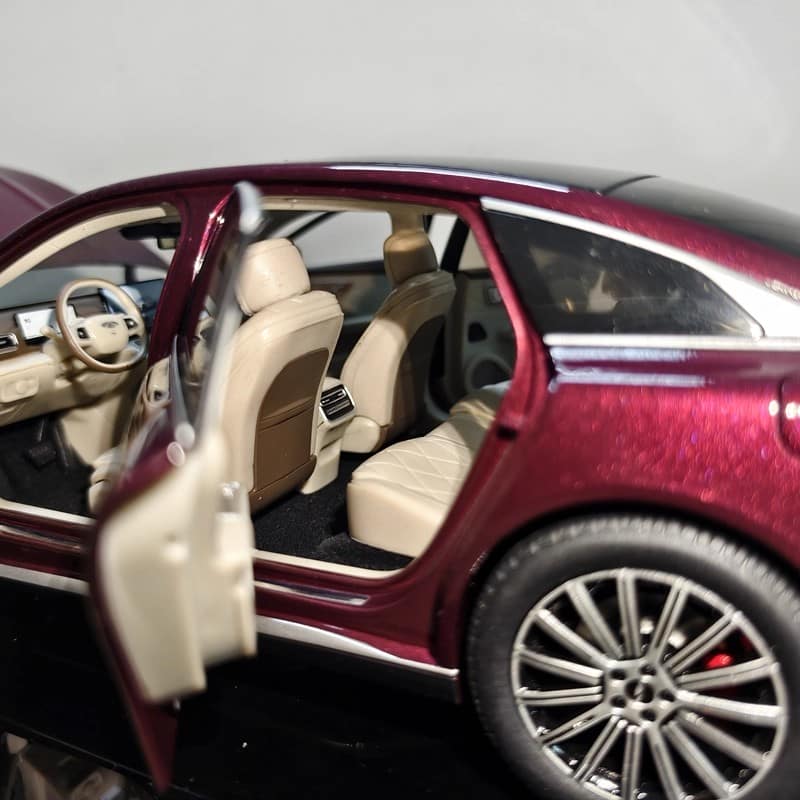 OEM Chery Fengyun A9L 1:18 Diecast Model Car