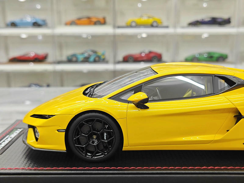 MR Collection 1:18 Lamborghini Temerario Resin Model
