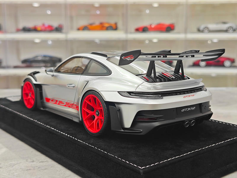 HH Model Porsche 992.1 GT3 RS 1:18 Resin Model Car
