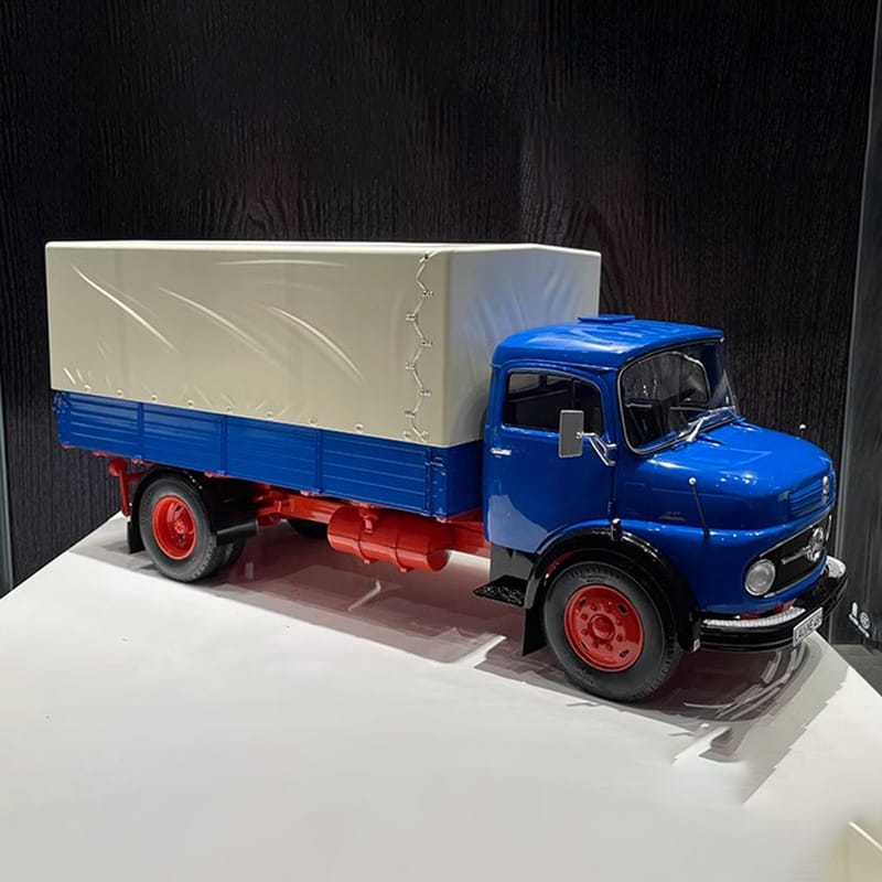 Schuco 1:18 Mercedes-Benz L911 Truck 1952 Alloy Model Car