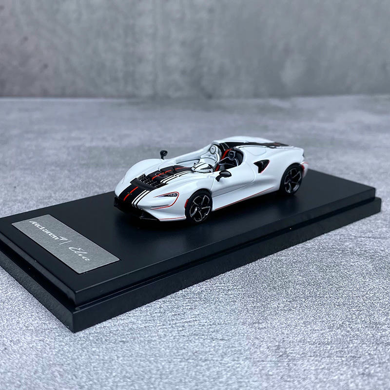 LCD 1:64 McLaren Elva Diecast Model