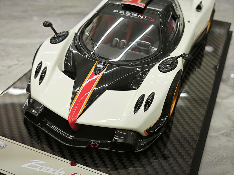 Kash Model Pagani Zonda 1:18 Resin Model Car – Warm Pearl White