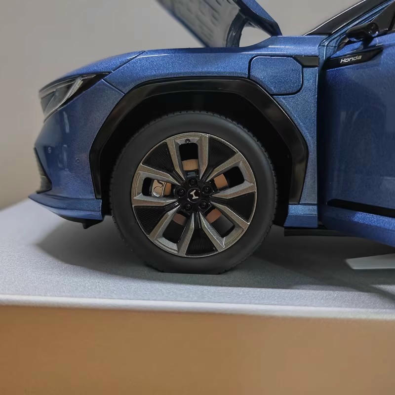 1:18 Honda P7 2025 Diecast Model Car