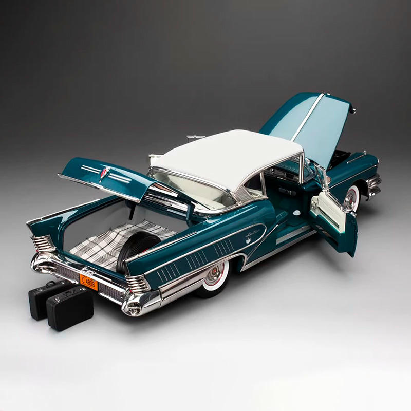 SunStar 1:18 Buick Limited Riviera Coupe 1958 Diecast Model Car