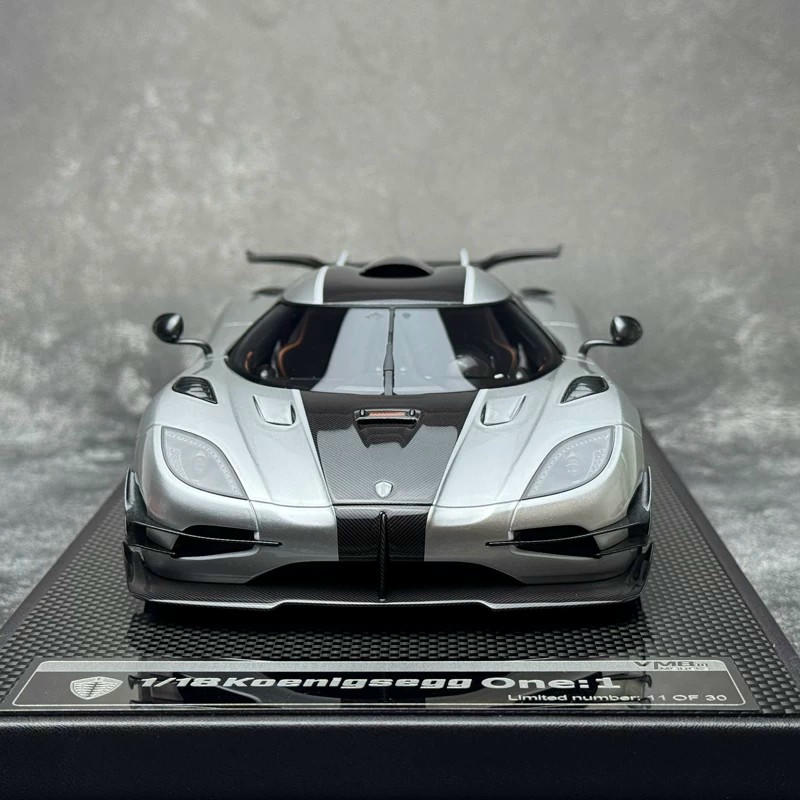 VMB 1:18 Koenigsegg ONE:1 Resin Model – White / Silver