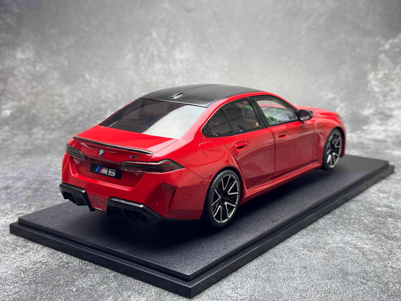 SOLIDO 1:18 BMW M5 M Isle of Man 2025 Alloy Diecast Model